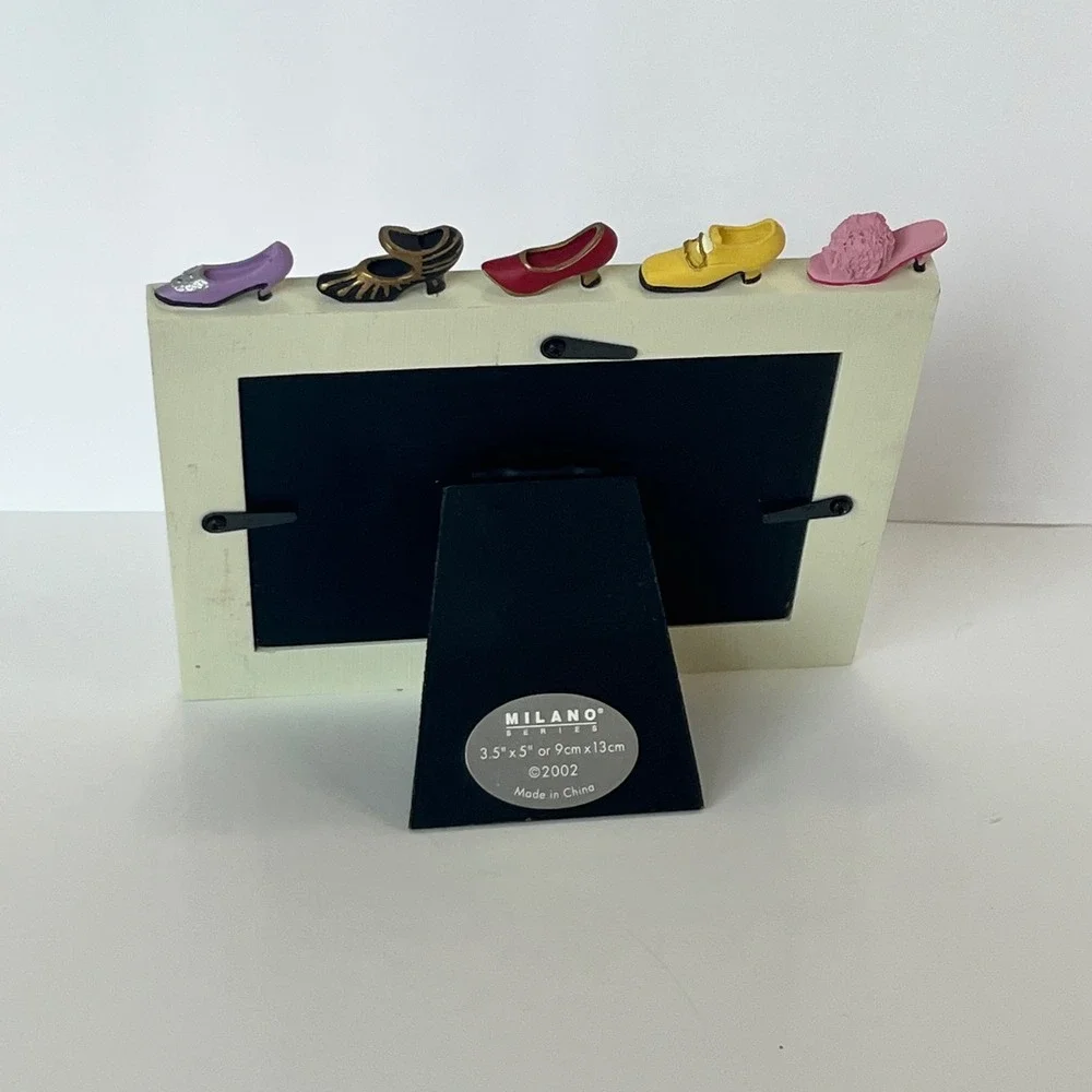 Milano Series Vintage 2002 High Heel Shoe‎ Picture Frame 3.5x5 Cream Tabletop